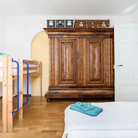 Zwei Im Jugendstilhaus Mit Garten Privatunterkunft Bern
