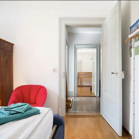 Zwei Im Jugendstilhaus Mit Garten Homestay