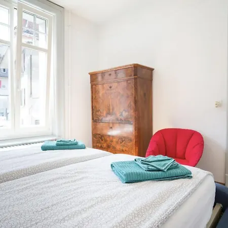 Zwei Im Jugendstilhaus Mit Garten * Bern
